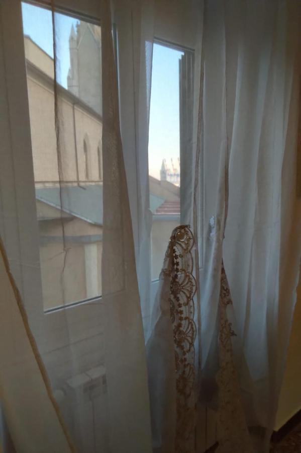 Wow Home 2 - 175 Mq - Posteggio Privato - Davanti Porto Traghetti - Fino A 10 Posti Letto - Balcone Genoa Luaran gambar