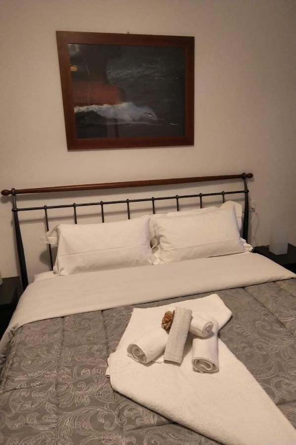Wow Home 2 - 175 Mq - Posteggio Privato - Davanti Porto Traghetti - Fino A 10 Posti Letto - Balcone Genoa Luaran gambar
